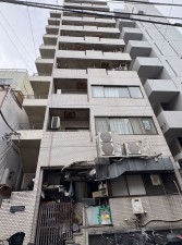 江東区亀戸、マンションの外観画像です