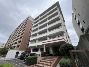 江東区東陽、マンションの外観画像です