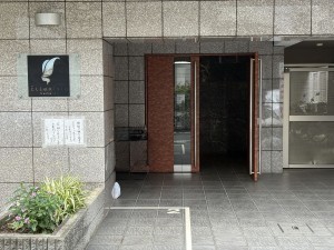 江東区亀戸、マンションのエントランス画像です