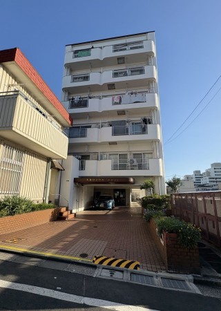 江東区大島、マンションの外観画像です