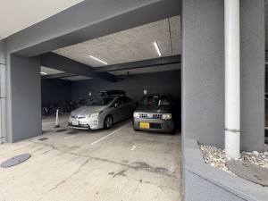 江東区南砂、マンションの駐車場画像です