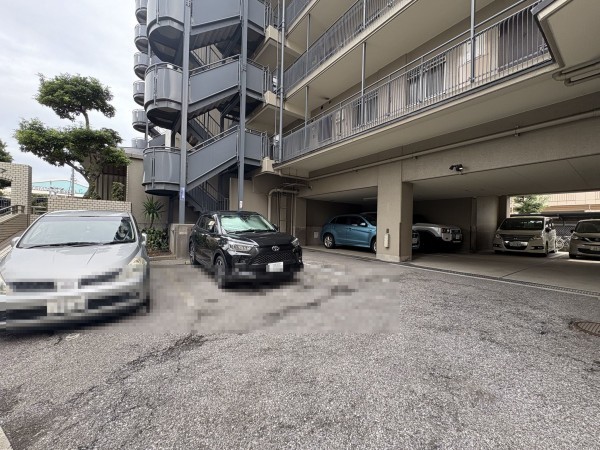 江東区南砂、マンションの駐車場画像です