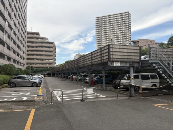 江東区南砂、マンションの駐車場画像です