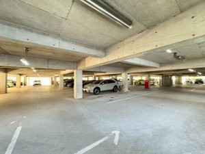 江東区南砂、マンションの駐車場画像です