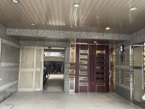 江東区東砂、マンションのエントランス画像です