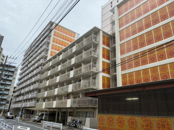 江東区亀戸、マンションの外観画像です