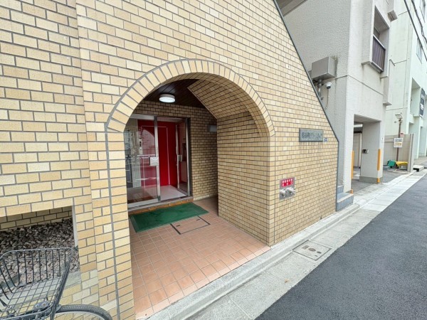 江東区亀戸、マンションの外観画像です