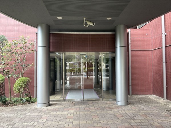 江東区南砂、マンションのエントランス画像です