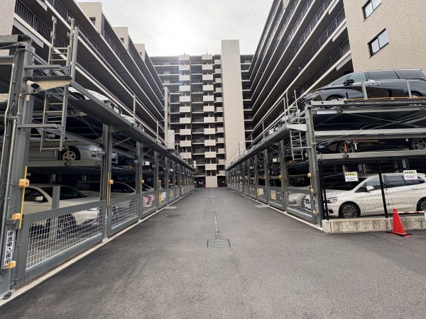 江東区南砂、マンションの駐車場画像です