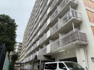 江東区亀戸、マンションの外観画像です