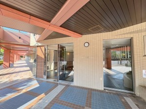 江東区大島、マンションのエントランス画像です