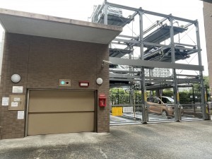 江東区東砂、マンションの駐車場画像です