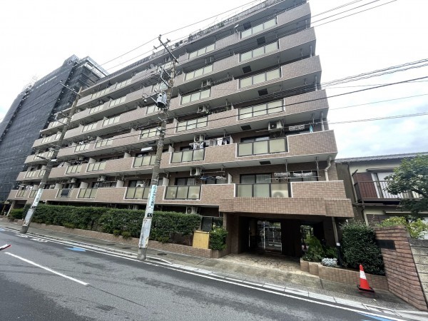 江東区東砂、マンションの外観画像です