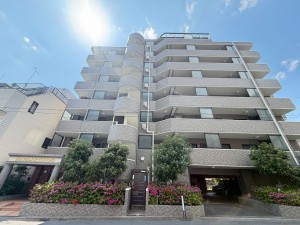 江東区東陽、マンションの外観画像です
