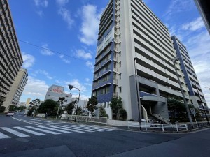 江東区東砂、マンションの外観画像です
