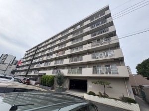 江東区南砂、マンションの外観画像です