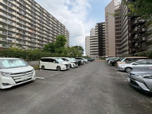 江東区南砂、マンションの駐車場画像です