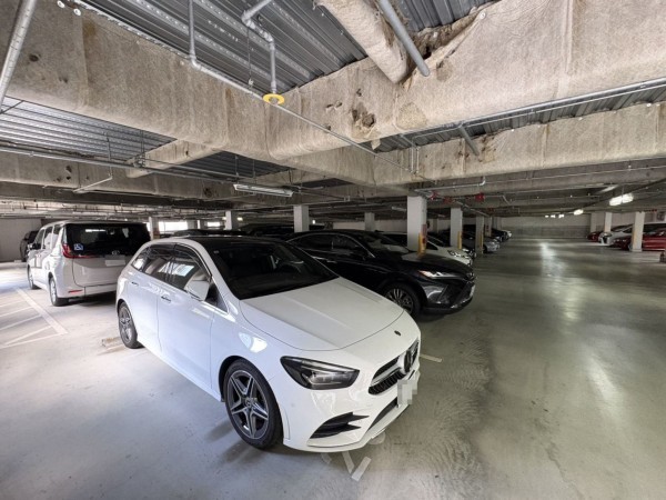 江東区猿江、マンションの駐車場画像です