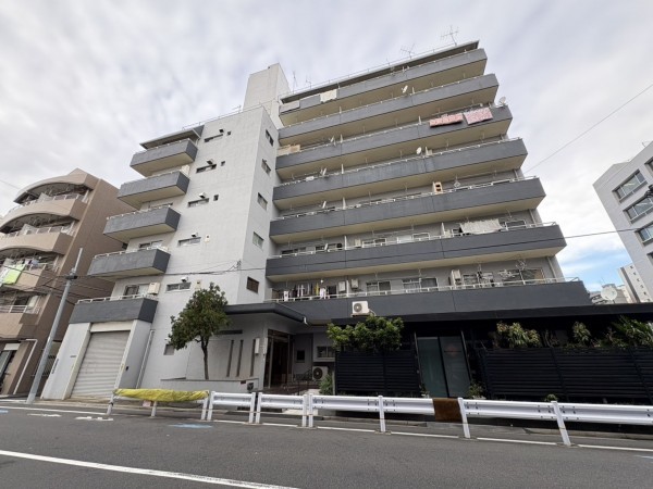 江東区毛利、マンションの外観画像です