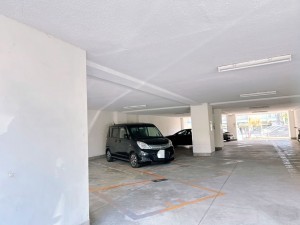 江東区亀戸、マンションの駐車場画像です