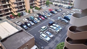 江東区東砂、マンションの駐車場画像です