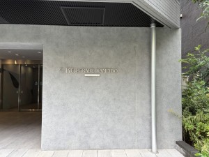 江東区亀戸、マンションの外観画像です