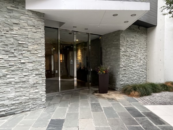 江東区東陽、マンションのエントランス画像です