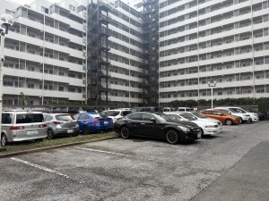 江東区南砂、マンションの駐車場画像です
