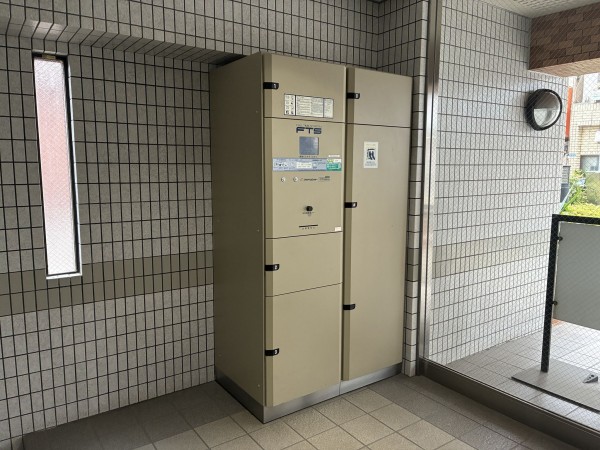 江東区亀戸、マンションのエントランス画像です