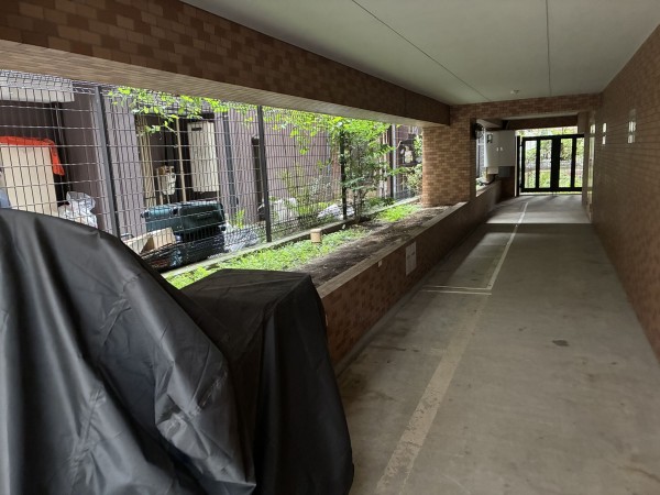 江東区亀戸、マンションの駐車場画像です