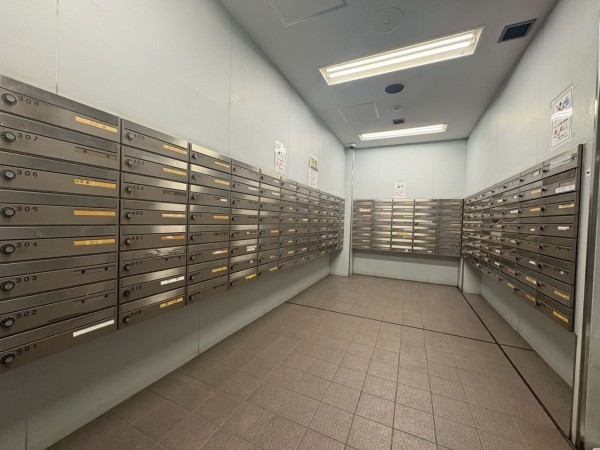 江東区毛利、マンションのエントランス画像です