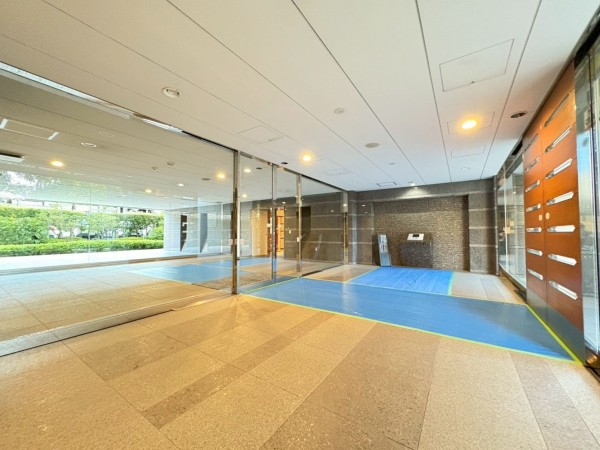 江東区大島、マンションのエントランス画像です