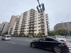 江東区南砂、マンションの外観画像です