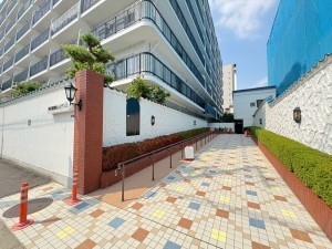 江東区東陽、マンションのエントランス画像です