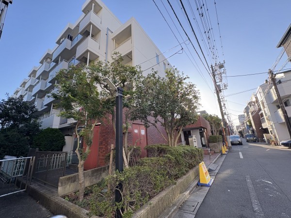 江東区大島、マンションの外観画像です