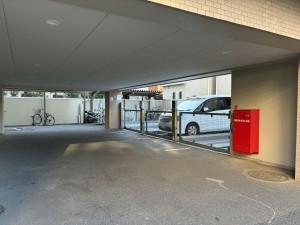 江東区大島、マンションの駐車場画像です