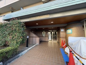 江東区大島、マンションのエントランス画像です