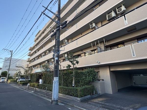 江東区大島、マンションの外観画像です