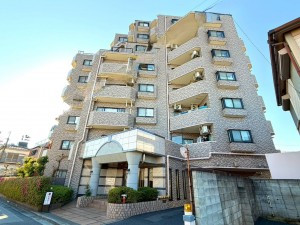 江東区東砂、マンションの外観画像です