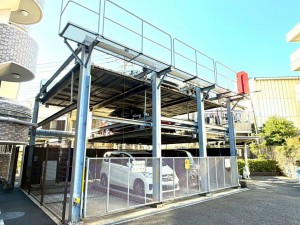 江東区東砂、マンションの駐車場画像です