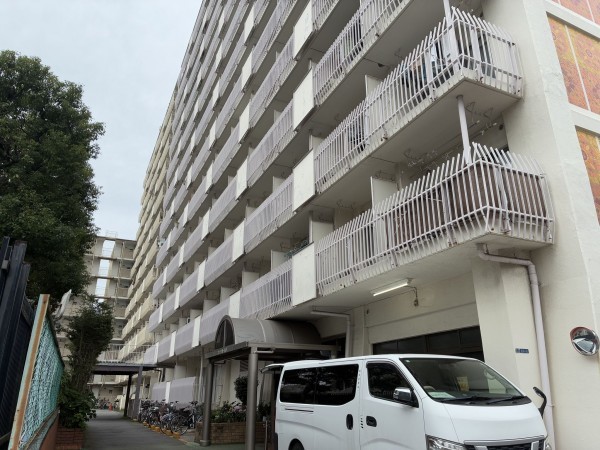 江東区亀戸、マンションの外観画像です