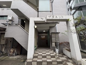 江東区亀戸、マンションのエントランス画像です