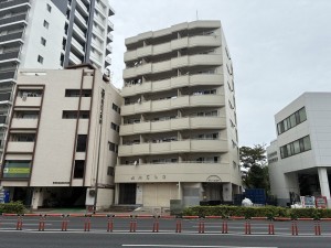 江東区亀戸、マンションの外観画像です
