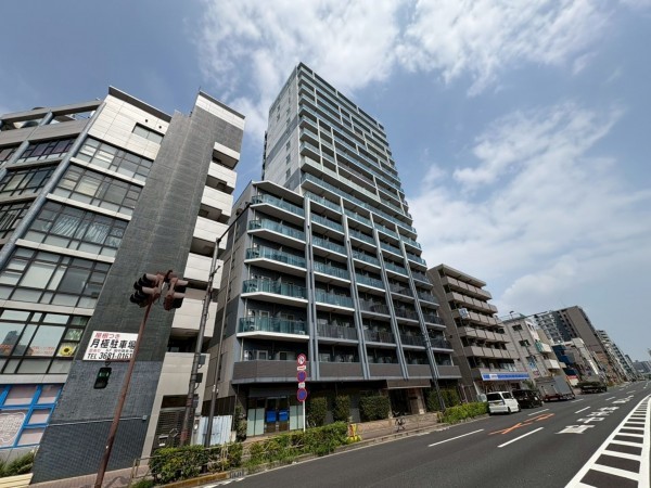 江東区亀戸、マンションの外観画像です