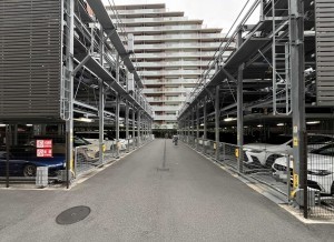 江東区東陽、マンションの駐車場画像です