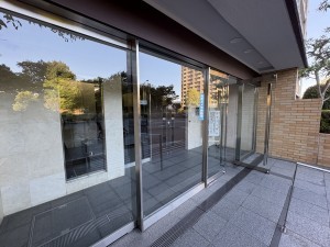 江東区大島、マンションのエントランス画像です