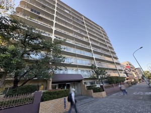 江東区大島、マンションの外観画像です