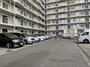 江東区東砂、マンションの駐車場画像です