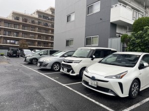 江東区東砂、マンションの駐車場画像です