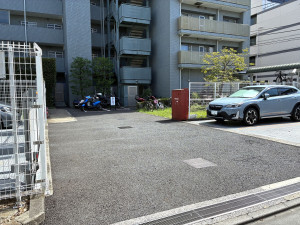 江東区猿江、マンションの駐車場画像です